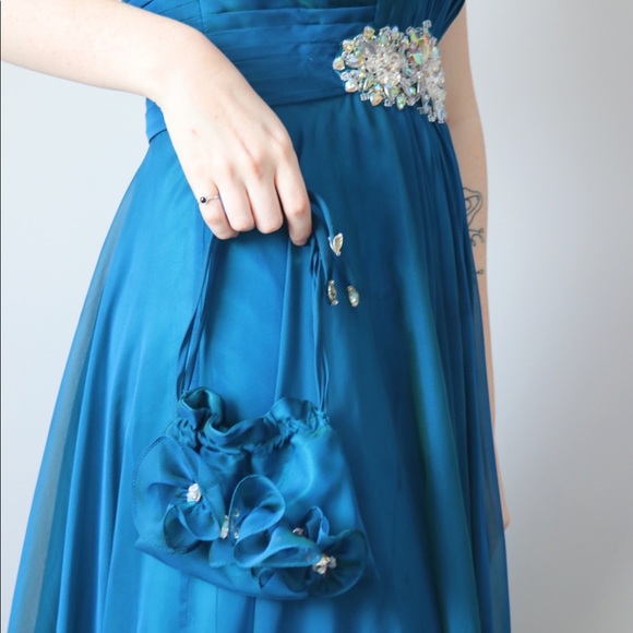 Sapphire Blue Sweetheart Cut Gown / Prom Dress - Picture 4 of 7